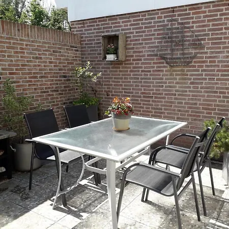 Near Centre Of * Petten