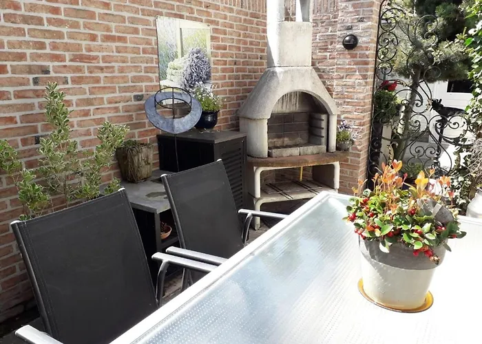 Near Centre Of * Petten